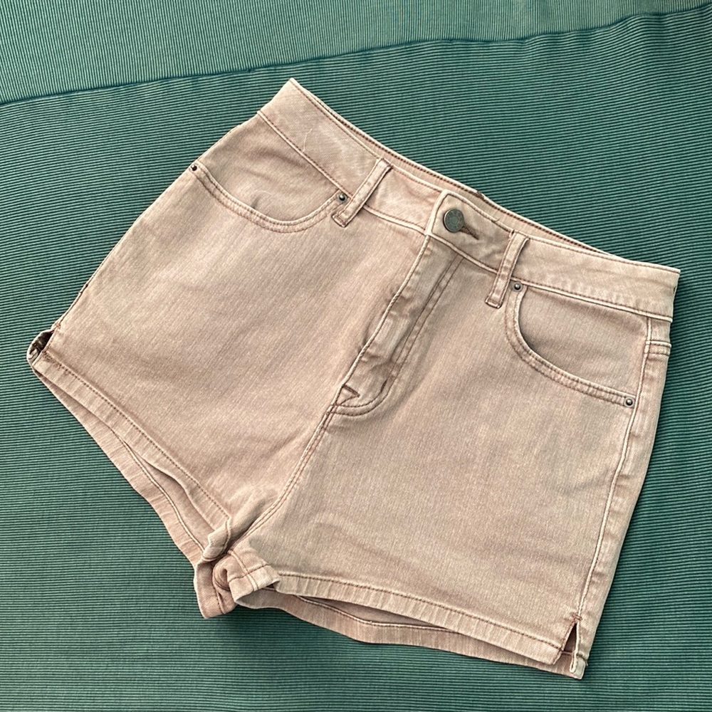 NWOT BDG super high rise shorts!